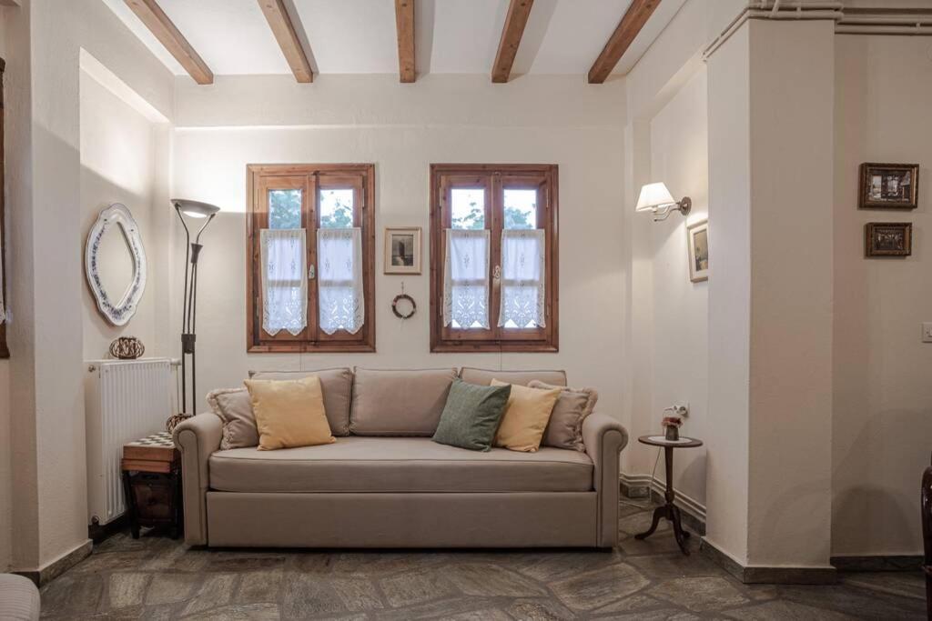 Deja Blue Villa Mouresi